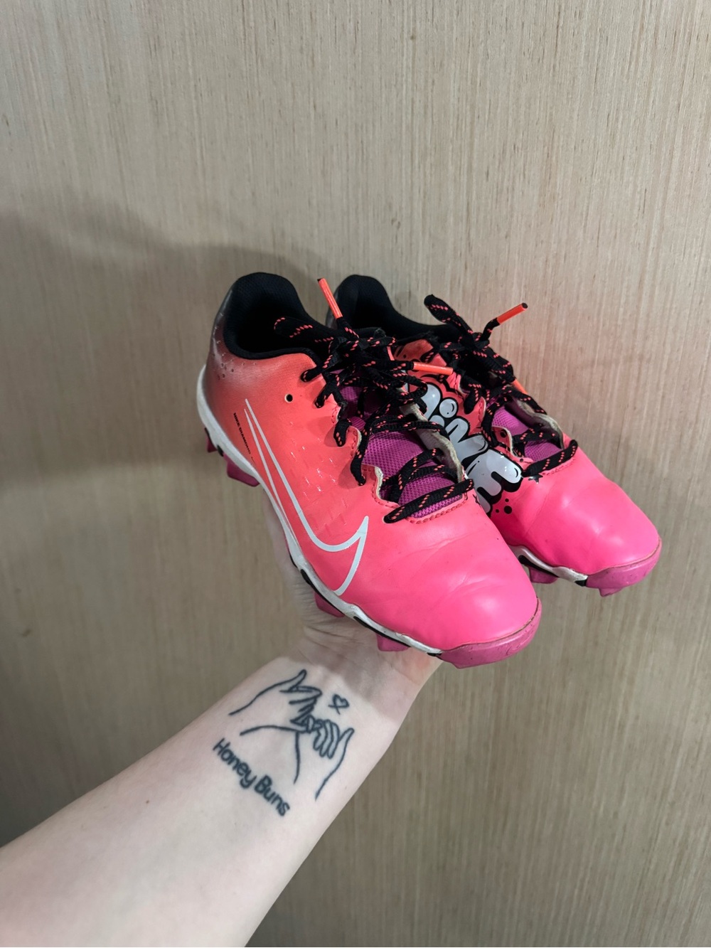 Nike Hot Pink Hyperdiamond 4 Keystone Softball Cleats Black Accents Size 3.5Y